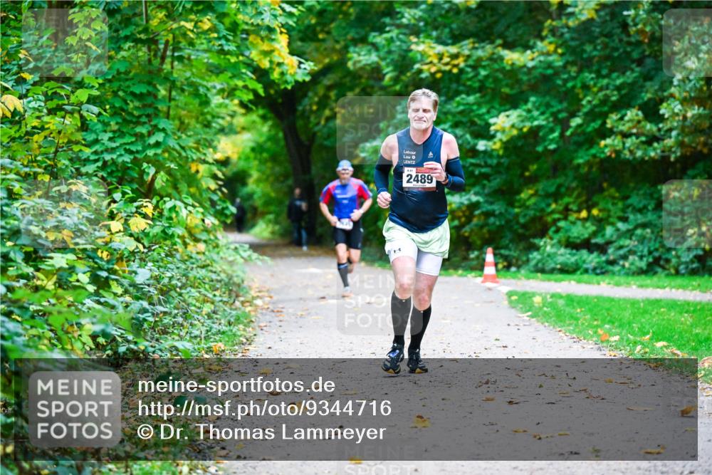 12.10.2025 - Bramfelder Halbmarathon 2025 Dr. Thomas Lammeyer http://msf.ph/oto/9344716 12.10.2025 10:11:44 Laufen 5, 2489 meine-sportfotos.de
