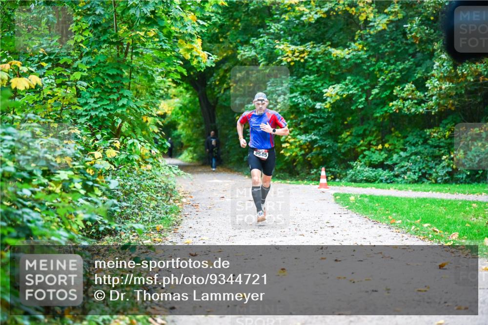12.10.2025 - Bramfelder Halbmarathon 2025 Dr. Thomas Lammeyer http://msf.ph/oto/9344721 12.10.2025 10:11:46 Laufen 2545 meine-sportfotos.de