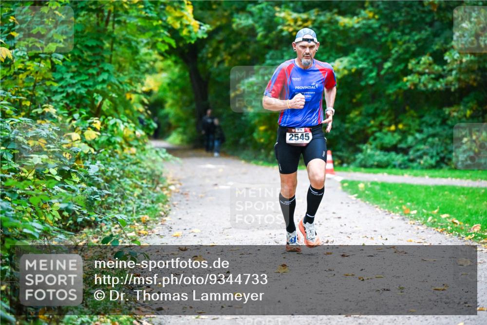 12.10.2025 - Bramfelder Halbmarathon 2025 Dr. Thomas Lammeyer http://msf.ph/oto/9344733 12.10.2025 10:11:48 Laufen 18, 2545 meine-sportfotos.de