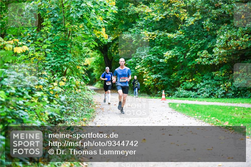 12.10.2025 - Bramfelder Halbmarathon 2025 Dr. Thomas Lammeyer http://msf.ph/oto/9344742 12.10.2025 10:12:00 Laufen 2894, 2999 meine-sportfotos.de