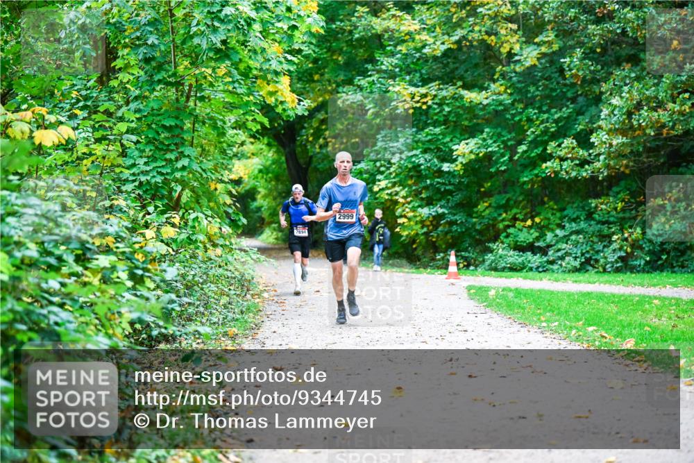 12.10.2025 - Bramfelder Halbmarathon 2025 Dr. Thomas Lammeyer http://msf.ph/oto/9344745 12.10.2025 10:12:00 Laufen 2894, 2999 meine-sportfotos.de