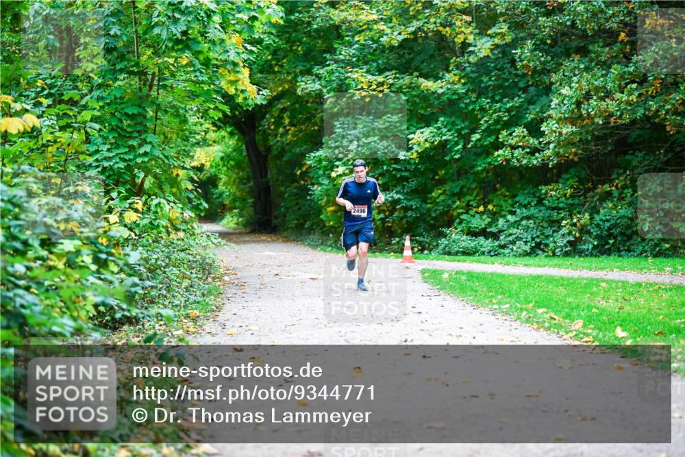 12.10.2025 - Bramfelder Halbmarathon 2025 Dr. Thomas Lammeyer http://msf.ph/oto/9344771 12.10.2025 10:12:24 Laufen 2496 meine-sportfotos.de
