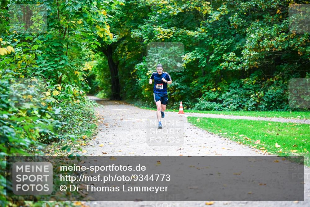 12.10.2025 - Bramfelder Halbmarathon 2025 Dr. Thomas Lammeyer http://msf.ph/oto/9344773 12.10.2025 10:12:25 Laufen 2496 meine-sportfotos.de
