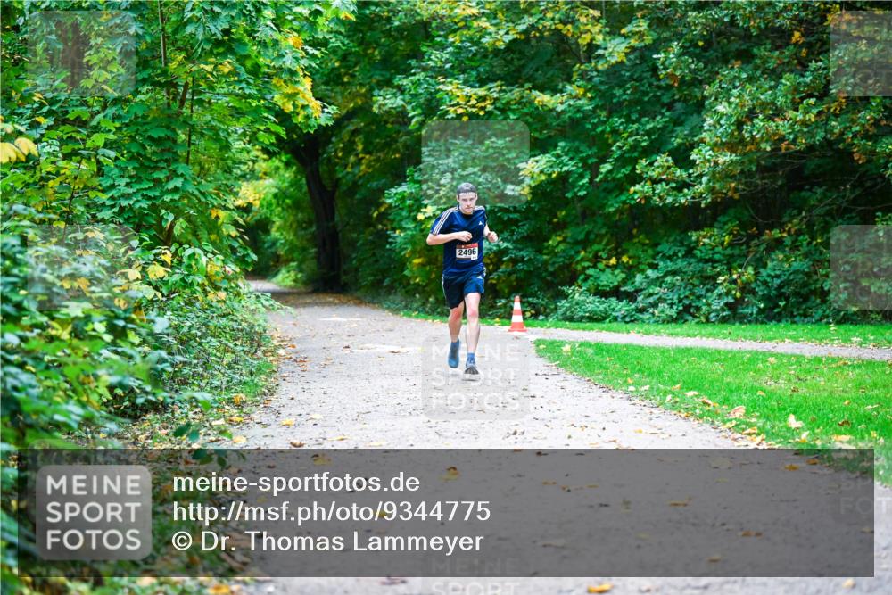 12.10.2025 - Bramfelder Halbmarathon 2025 Dr. Thomas Lammeyer http://msf.ph/oto/9344775 12.10.2025 10:12:25 Laufen 2496 meine-sportfotos.de