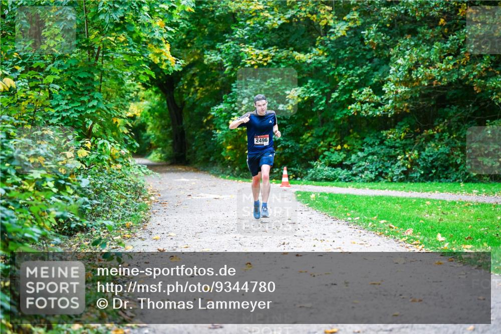 12.10.2025 - Bramfelder Halbmarathon 2025 Dr. Thomas Lammeyer http://msf.ph/oto/9344780 12.10.2025 10:12:26 Laufen 2496 meine-sportfotos.de