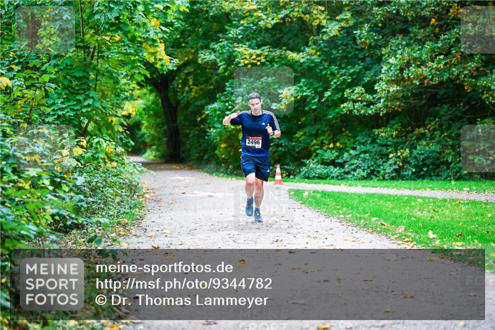 12.10.2025 - Bramfelder Halbmarathon 2025 Dr. Thomas Lammeyer http://msf.ph/oto/9344782 12.10.2025 10:12:26 Laufen 2496 meine-sportfotos.de