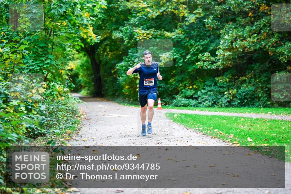 12.10.2025 - Bramfelder Halbmarathon 2025 Dr. Thomas Lammeyer http://msf.ph/oto/9344785 12.10.2025 10:12:26 Laufen 2496 meine-sportfotos.de
