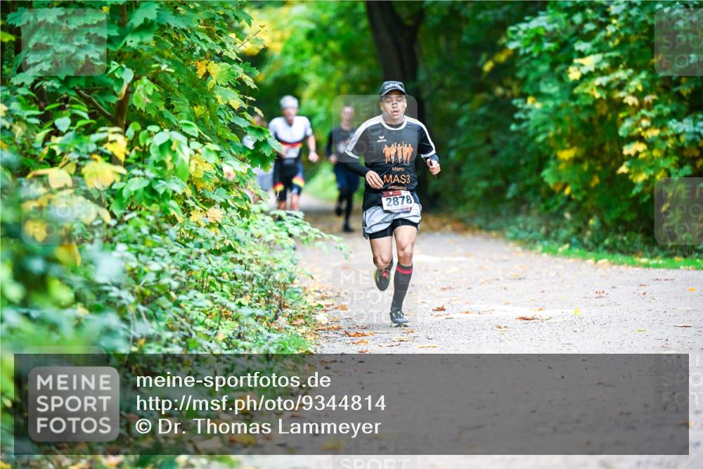 12.10.2025 - Bramfelder Halbmarathon 2025 Dr. Thomas Lammeyer http://msf.ph/oto/9344814 12.10.2025 10:12:38 Laufen 3, 2878 meine-sportfotos.de