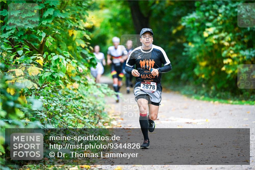 12.10.2025 - Bramfelder Halbmarathon 2025 Dr. Thomas Lammeyer http://msf.ph/oto/9344826 12.10.2025 10:12:40 Laufen 46, 2878 meine-sportfotos.de