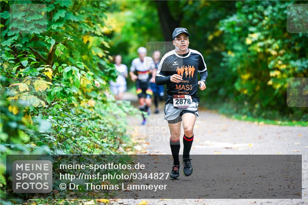 12.10.2025 - Bramfelder Halbmarathon 2025 Dr. Thomas Lammeyer http://msf.ph/oto/9344827 12.10.2025 10:12:40 Laufen 3, 2878 meine-sportfotos.de