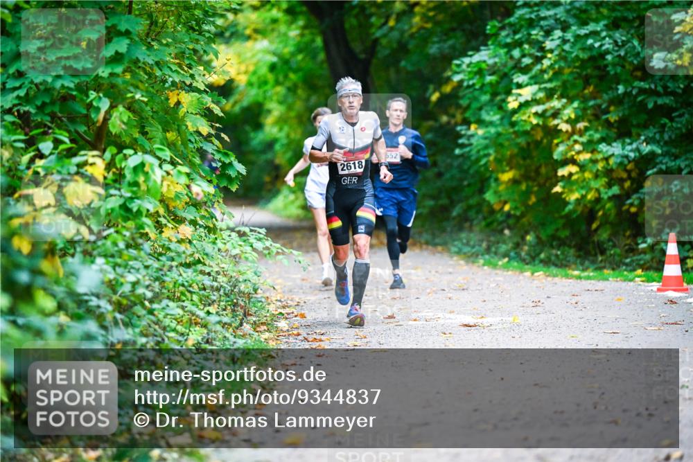 12.10.2025 - Bramfelder Halbmarathon 2025 Dr. Thomas Lammeyer http://msf.ph/oto/9344837 12.10.2025 10:12:43 Laufen 2618, 552 meine-sportfotos.de