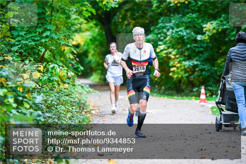 12.10.2025 - Bramfelder Halbmarathon 2025 Dr. Thomas Lammeyer http://msf.ph/oto/9344853 12.10.2025 10:12:46 Laufen 2618 meine-sportfotos.de