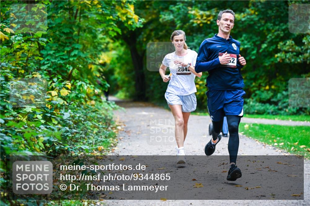 12.10.2025 - Bramfelder Halbmarathon 2025 Dr. Thomas Lammeyer http://msf.ph/oto/9344865 12.10.2025 10:12:49 Laufen 284, 52 meine-sportfotos.de