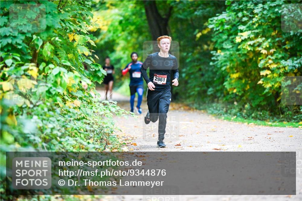 12.10.2025 - Bramfelder Halbmarathon 2025 Dr. Thomas Lammeyer http://msf.ph/oto/9344876 12.10.2025 10:12:57 Laufen 2961 meine-sportfotos.de