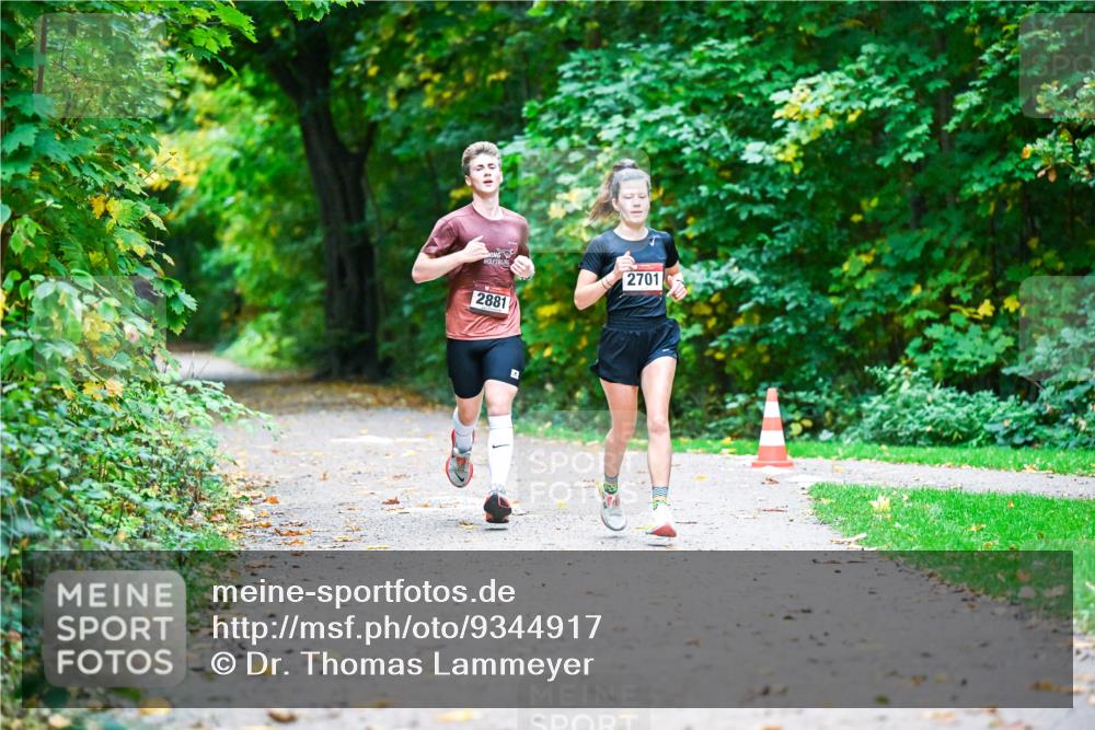 12.10.2025 - Bramfelder Halbmarathon 2025 Dr. Thomas Lammeyer http://msf.ph/oto/9344917 12.10.2025 10:13:08 Laufen 2701, 2881 meine-sportfotos.de