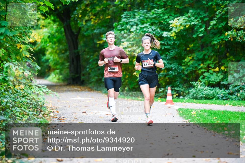 12.10.2025 - Bramfelder Halbmarathon 2025 Dr. Thomas Lammeyer http://msf.ph/oto/9344920 12.10.2025 10:13:08 Laufen 2881, 27 meine-sportfotos.de