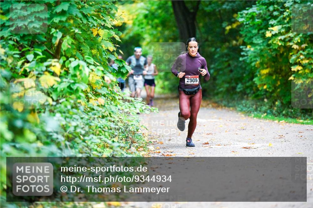 12.10.2025 - Bramfelder Halbmarathon 2025 Dr. Thomas Lammeyer http://msf.ph/oto/9344934 12.10.2025 10:13:22 Laufen 2909 meine-sportfotos.de