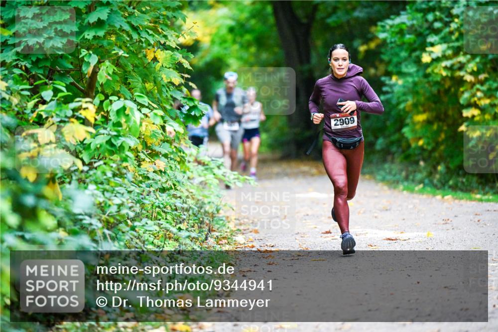 12.10.2025 - Bramfelder Halbmarathon 2025 Dr. Thomas Lammeyer http://msf.ph/oto/9344941 12.10.2025 10:13:23 Laufen 2909 meine-sportfotos.de