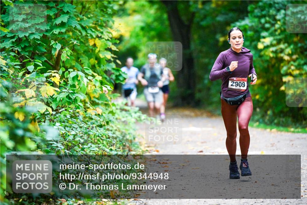 12.10.2025 - Bramfelder Halbmarathon 2025 Dr. Thomas Lammeyer http://msf.ph/oto/9344948 12.10.2025 10:13:24 Laufen 2909 meine-sportfotos.de