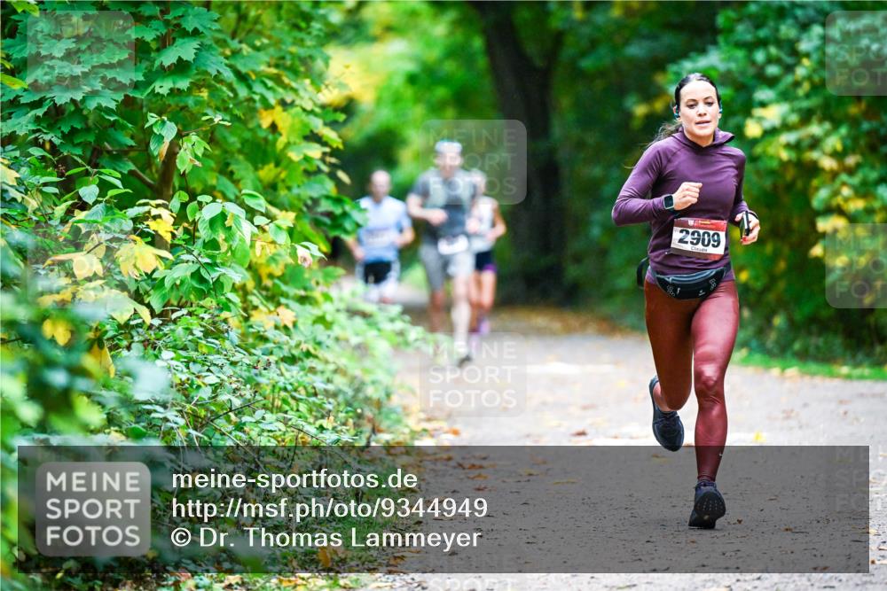 12.10.2025 - Bramfelder Halbmarathon 2025 Dr. Thomas Lammeyer http://msf.ph/oto/9344949 12.10.2025 10:13:24 Laufen 2909 meine-sportfotos.de
