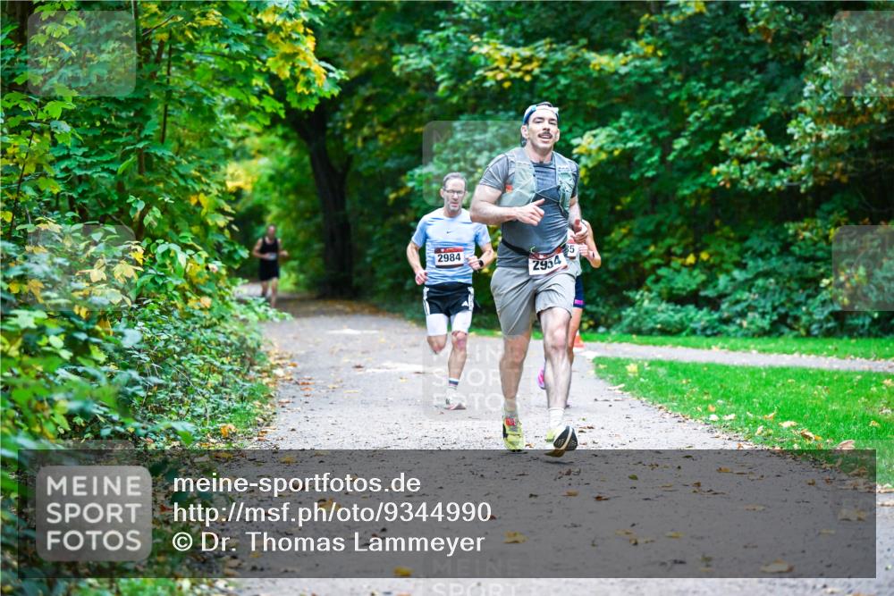 12.10.2025 - Bramfelder Halbmarathon 2025 Dr. Thomas Lammeyer http://msf.ph/oto/9344990 12.10.2025 10:13:31 Laufen 2984, 2954, 35 meine-sportfotos.de