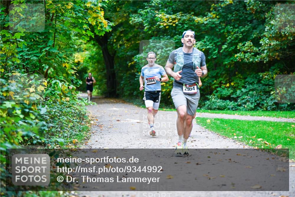 12.10.2025 - Bramfelder Halbmarathon 2025 Dr. Thomas Lammeyer http://msf.ph/oto/9344992 12.10.2025 10:13:31 Laufen 2984, 2954 meine-sportfotos.de