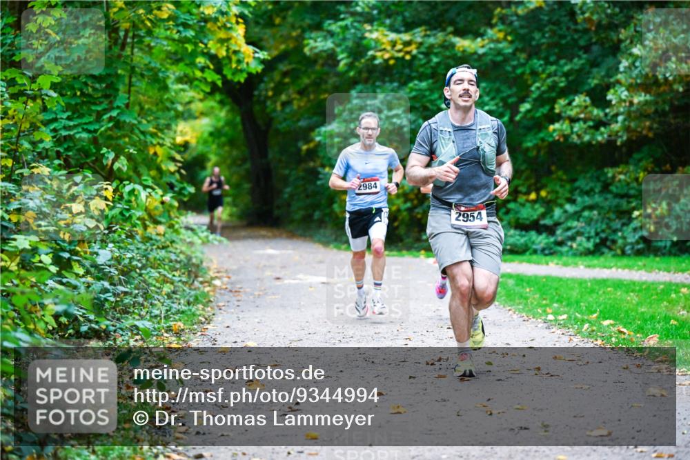 12.10.2025 - Bramfelder Halbmarathon 2025 Dr. Thomas Lammeyer http://msf.ph/oto/9344994 12.10.2025 10:13:32 Laufen 2984, 2954 meine-sportfotos.de