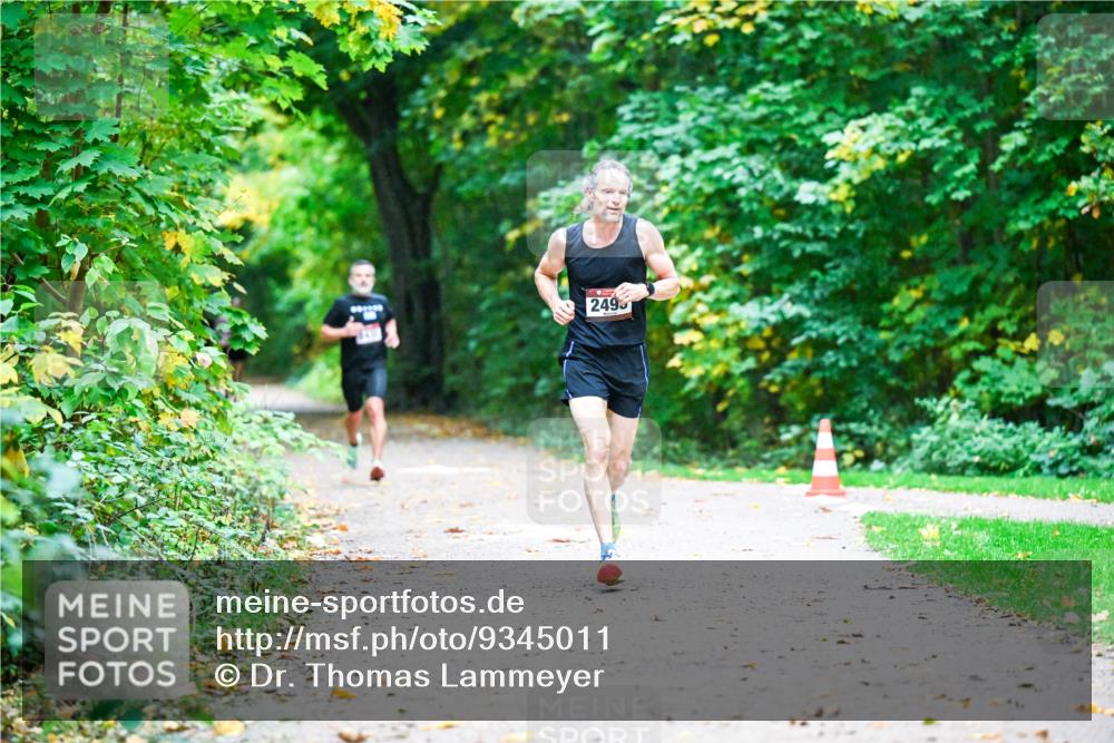 12.10.2025 - Bramfelder Halbmarathon 2025 Dr. Thomas Lammeyer http://msf.ph/oto/9345011 12.10.2025 10:13:39 Laufen 032200, 2495 meine-sportfotos.de