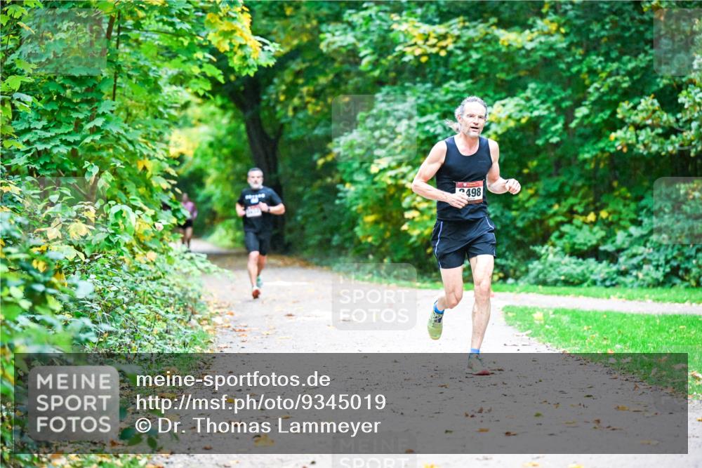 12.10.2025 - Bramfelder Halbmarathon 2025 Dr. Thomas Lammeyer http://msf.ph/oto/9345019 12.10.2025 10:13:41 Laufen 2498 meine-sportfotos.de