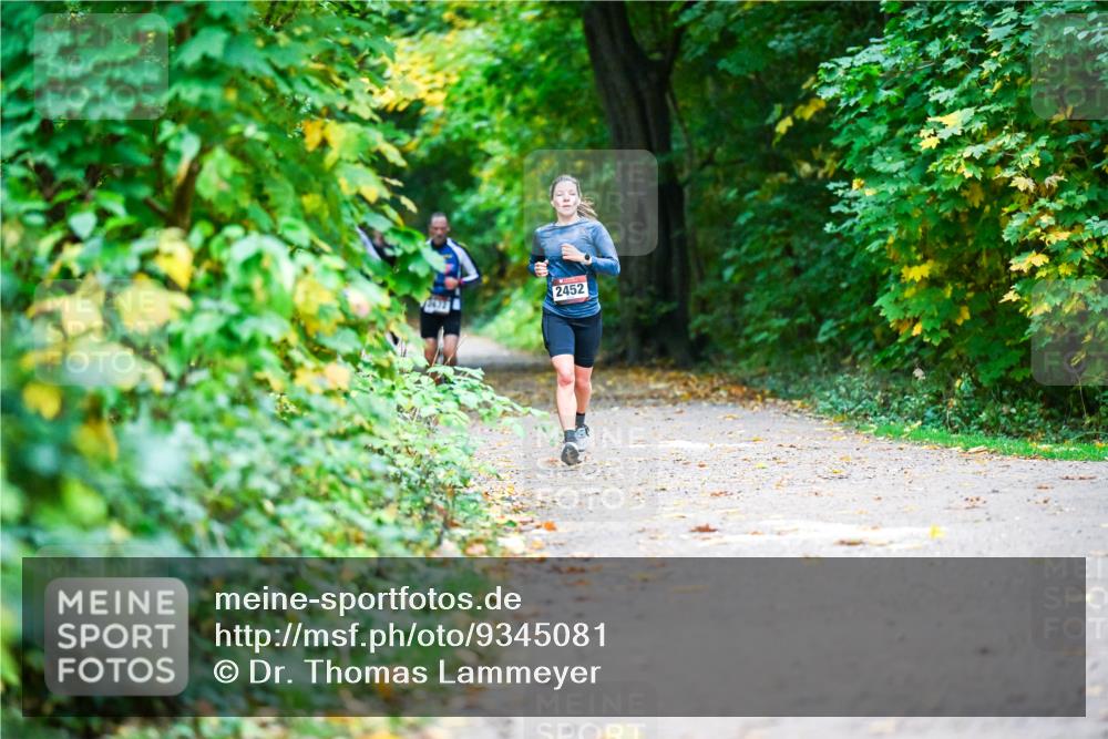 12.10.2025 - Bramfelder Halbmarathon 2025 Dr. Thomas Lammeyer http://msf.ph/oto/9345081 12.10.2025 10:14:14 Laufen 2452 meine-sportfotos.de