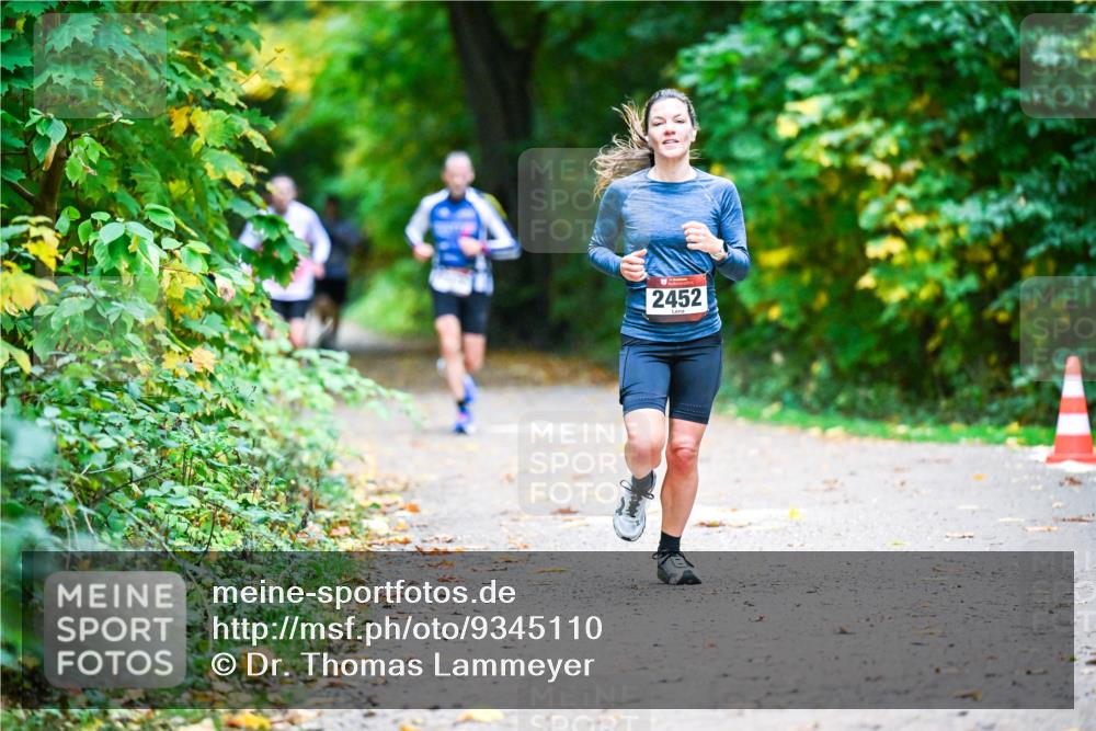 12.10.2025 - Bramfelder Halbmarathon 2025 Dr. Thomas Lammeyer http://msf.ph/oto/9345110 12.10.2025 10:14:19 Laufen 2452 meine-sportfotos.de