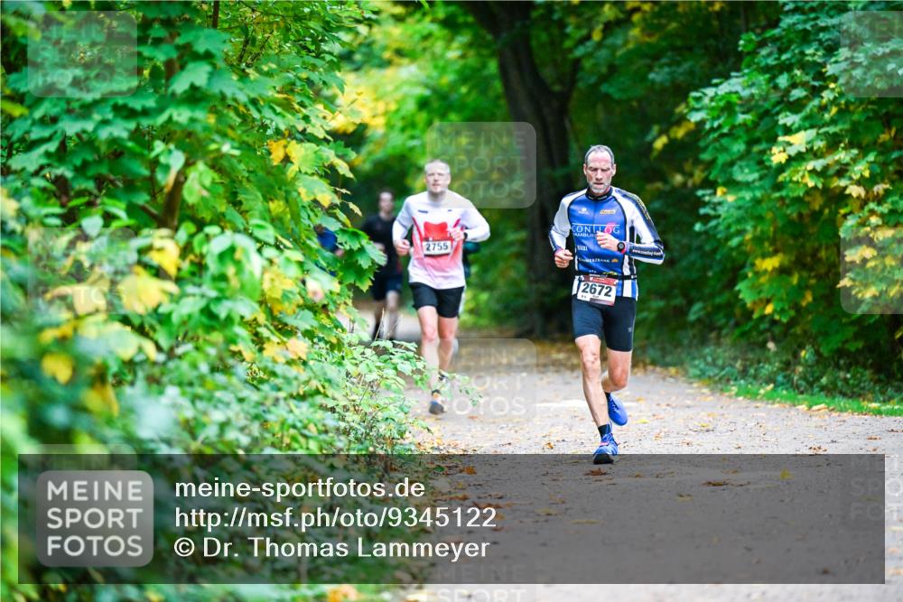 12.10.2025 - Bramfelder Halbmarathon 2025 Dr. Thomas Lammeyer http://msf.ph/oto/9345122 12.10.2025 10:14:21 Laufen 2755, 2672 meine-sportfotos.de