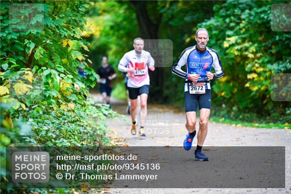 12.10.2025 - Bramfelder Halbmarathon 2025 Dr. Thomas Lammeyer http://msf.ph/oto/9345136 12.10.2025 10:14:23 Laufen 2672, 6 meine-sportfotos.de
