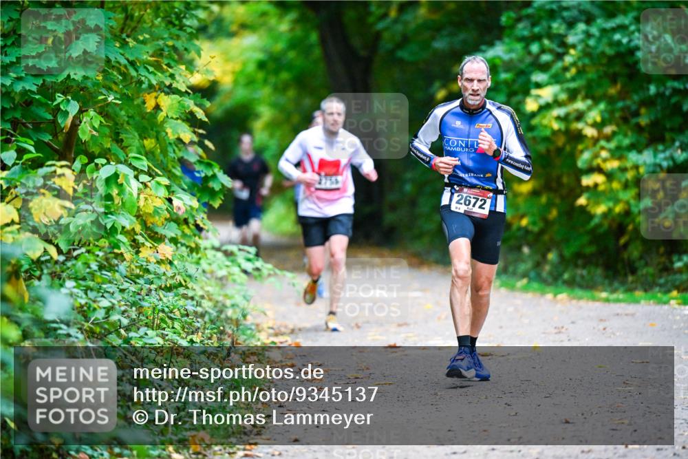 12.10.2025 - Bramfelder Halbmarathon 2025 Dr. Thomas Lammeyer http://msf.ph/oto/9345137 12.10.2025 10:14:23 Laufen 2672, 86 meine-sportfotos.de
