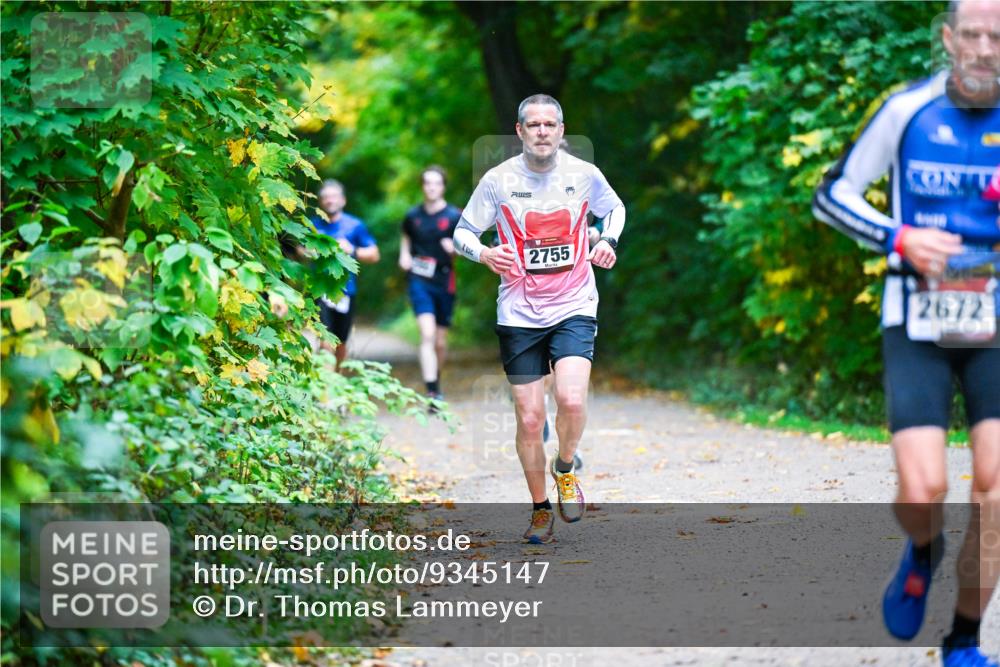 12.10.2025 - Bramfelder Halbmarathon 2025 Dr. Thomas Lammeyer http://msf.ph/oto/9345147 12.10.2025 10:14:25 Laufen 2755, 2672 meine-sportfotos.de