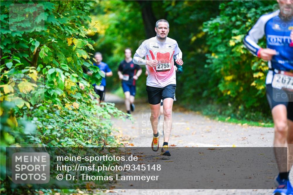 12.10.2025 - Bramfelder Halbmarathon 2025 Dr. Thomas Lammeyer http://msf.ph/oto/9345148 12.10.2025 10:14:26 Laufen 2755, 2672 meine-sportfotos.de