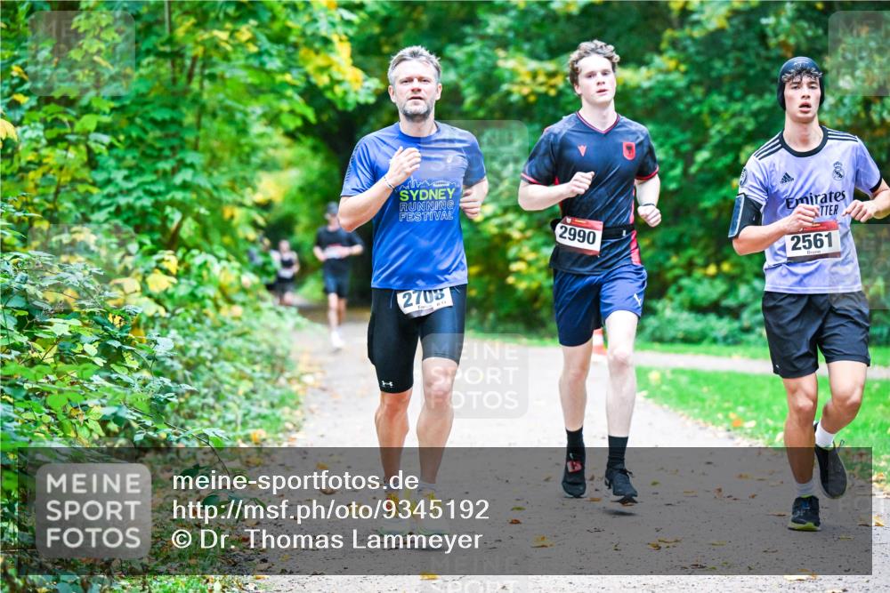 12.10.2025 - Bramfelder Halbmarathon 2025 Dr. Thomas Lammeyer http://msf.ph/oto/9345192 12.10.2025 10:14:36 Laufen 0, 2990, 2561, 2708 meine-sportfotos.de