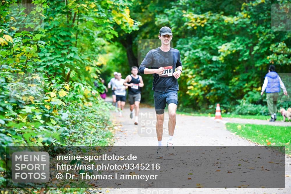 12.10.2025 - Bramfelder Halbmarathon 2025 Dr. Thomas Lammeyer http://msf.ph/oto/9345216 12.10.2025 10:14:41 Laufen 919 meine-sportfotos.de