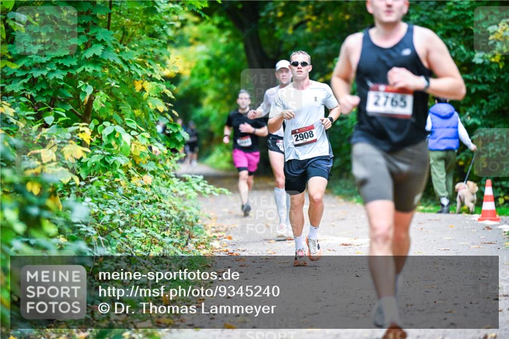 12.10.2025 - Bramfelder Halbmarathon 2025 Dr. Thomas Lammeyer http://msf.ph/oto/9345240 12.10.2025 10:14:46 Laufen 2908, 2765 meine-sportfotos.de