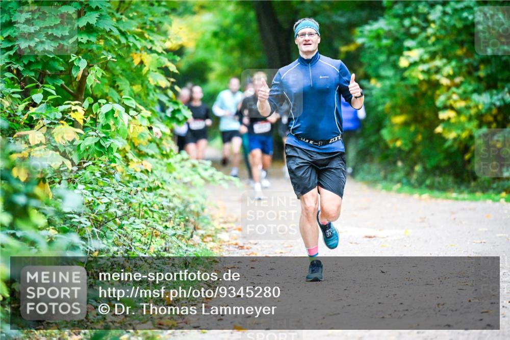 12.10.2025 - Bramfelder Halbmarathon 2025 Dr. Thomas Lammeyer http://msf.ph/oto/9345280 12.10.2025 10:15:00 Laufen  meine-sportfotos.de