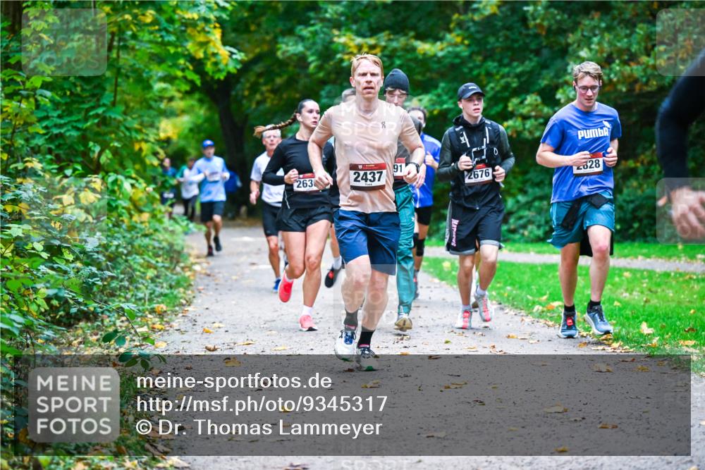12.10.2025 - Bramfelder Halbmarathon 2025 Dr. Thomas Lammeyer http://msf.ph/oto/9345317 12.10.2025 10:15:09 Laufen 263, 2437, 0, 91, 2676, 828 meine-sportfotos.de