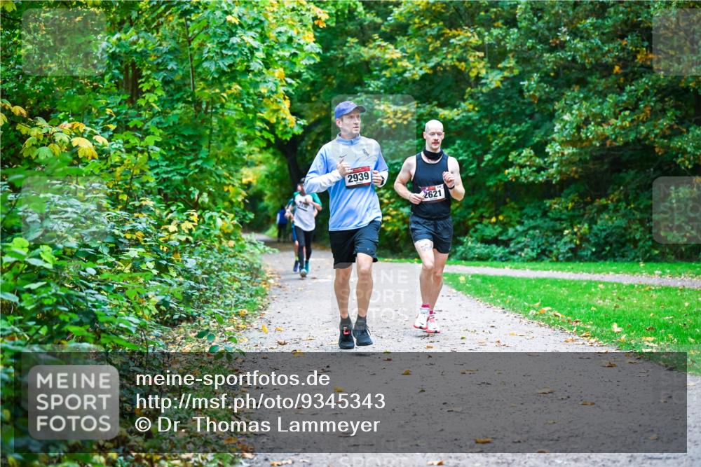 12.10.2025 - Bramfelder Halbmarathon 2025 Dr. Thomas Lammeyer http://msf.ph/oto/9345343 12.10.2025 10:15:14 Laufen 2939, 2621 meine-sportfotos.de