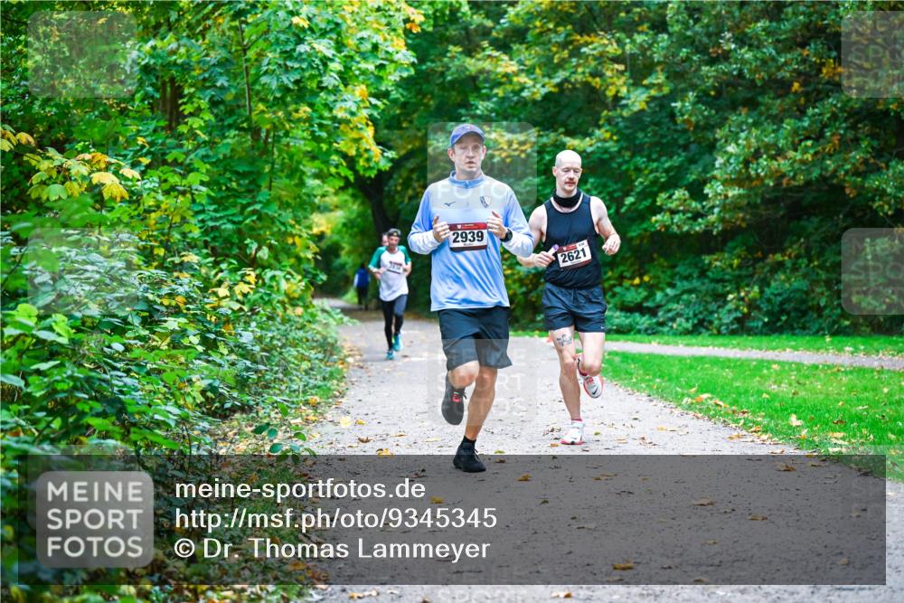 12.10.2025 - Bramfelder Halbmarathon 2025 Dr. Thomas Lammeyer http://msf.ph/oto/9345345 12.10.2025 10:15:14 Laufen 2939, 2621 meine-sportfotos.de