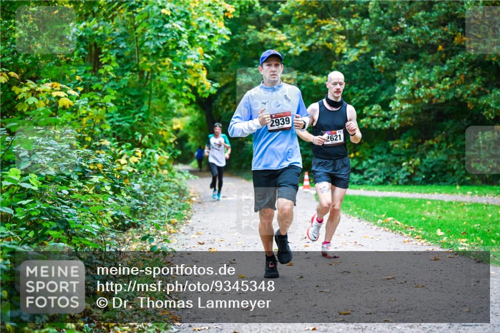 12.10.2025 - Bramfelder Halbmarathon 2025 Dr. Thomas Lammeyer http://msf.ph/oto/9345348 12.10.2025 10:15:15 Laufen 2939, 2621 meine-sportfotos.de