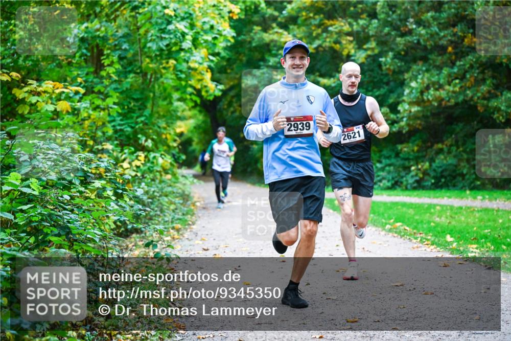 12.10.2025 - Bramfelder Halbmarathon 2025 Dr. Thomas Lammeyer http://msf.ph/oto/9345350 12.10.2025 10:15:15 Laufen 2939, 2621 meine-sportfotos.de