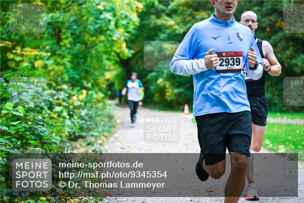 12.10.2025 - Bramfelder Halbmarathon 2025 Dr. Thomas Lammeyer http://msf.ph/oto/9345354 12.10.2025 10:15:16 Laufen 34, 2939, 26 meine-sportfotos.de