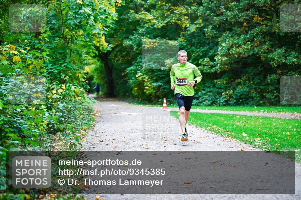 12.10.2025 - Bramfelder Halbmarathon 2025 Dr. Thomas Lammeyer http://msf.ph/oto/9345385 12.10.2025 10:15:22 Laufen 2446 meine-sportfotos.de