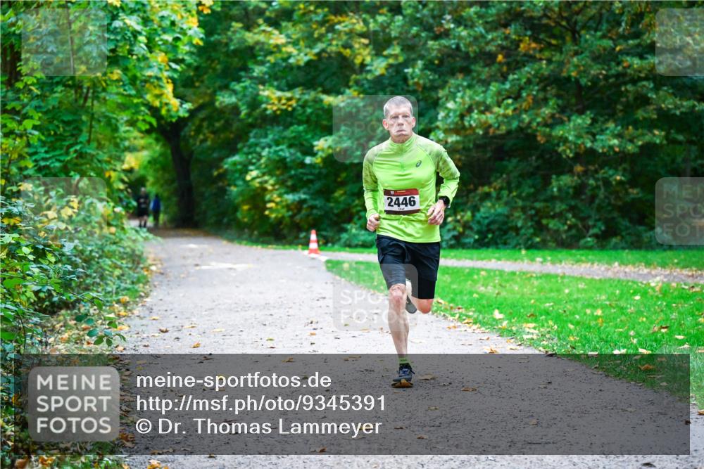 12.10.2025 - Bramfelder Halbmarathon 2025 Dr. Thomas Lammeyer http://msf.ph/oto/9345391 12.10.2025 10:15:23 Laufen 2446 meine-sportfotos.de
