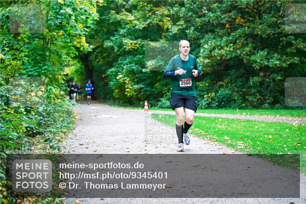12.10.2025 - Bramfelder Halbmarathon 2025 Dr. Thomas Lammeyer http://msf.ph/oto/9345401 12.10.2025 10:15:36 Laufen 2560 meine-sportfotos.de