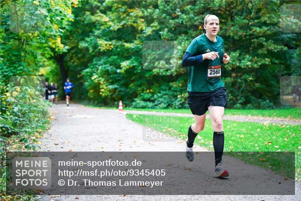 12.10.2025 - Bramfelder Halbmarathon 2025 Dr. Thomas Lammeyer http://msf.ph/oto/9345405 12.10.2025 10:15:37 Laufen 2560 meine-sportfotos.de